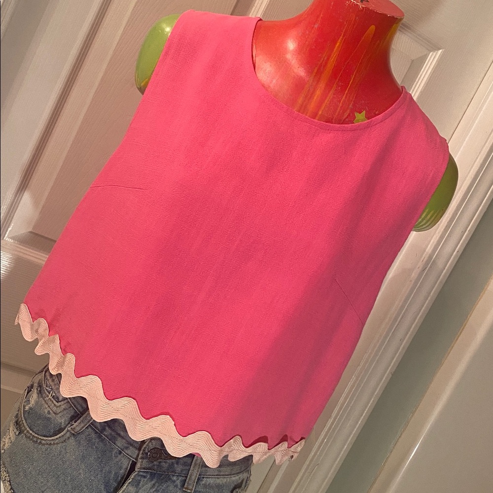 ANNIEWEAR Pink Sleeveless Blouse with Light Pink Trim